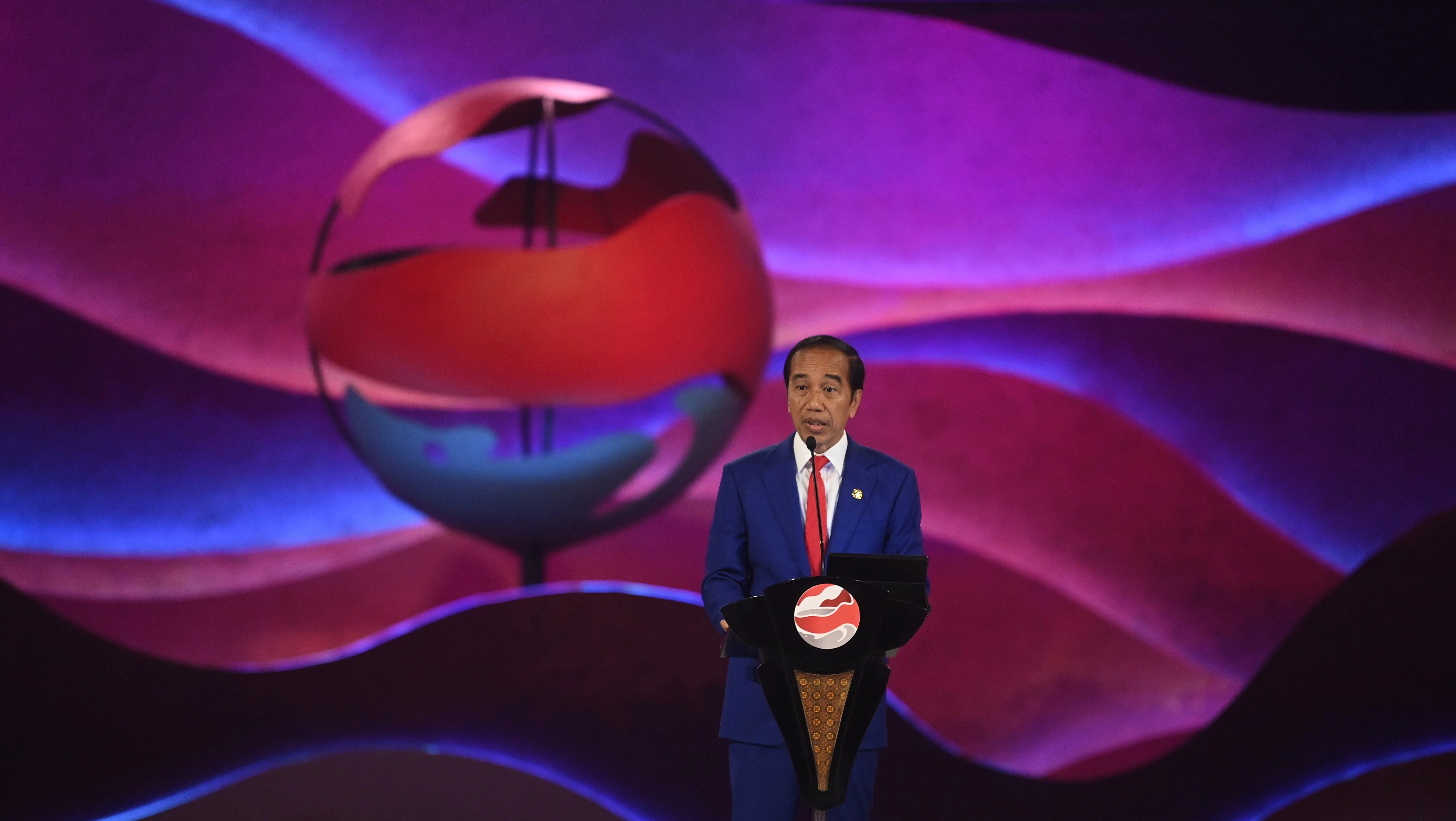 [116]_2_President Joko Widodo delivers his closing speech at the closing session of the  43rd ASEAN Summit 2023 in Jakarta